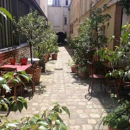 Appartamento Peace And Greenery, Heart Of Parigi